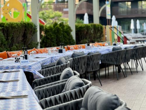 GALEON DINE & WINE