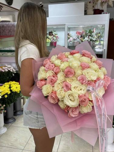 Букет за теб – Flowers Studio Art Design Beni