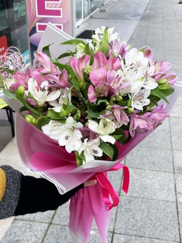 Букет за теб – Flowers Studio Art Design Beni