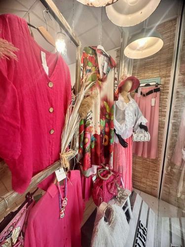 Vintage Italiano Clothes Shop - Несебр