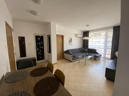 Guest Apartment LUXURY HILL