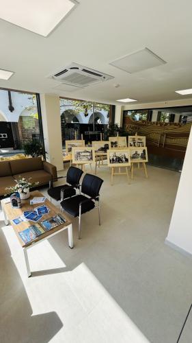 Tourist information centre 1
